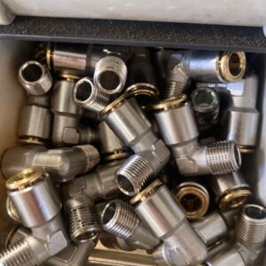 Grease pipe fitting - M8 90 degree elbow