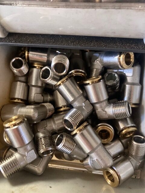 Grease pipe fitting - 1/8 BSP 90 degree elbow